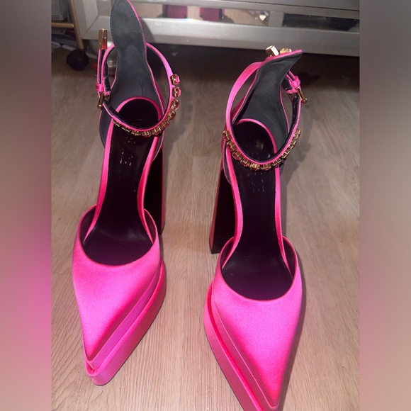 Versace Shoes - Versace Aevitas Pointy Platform Pumps